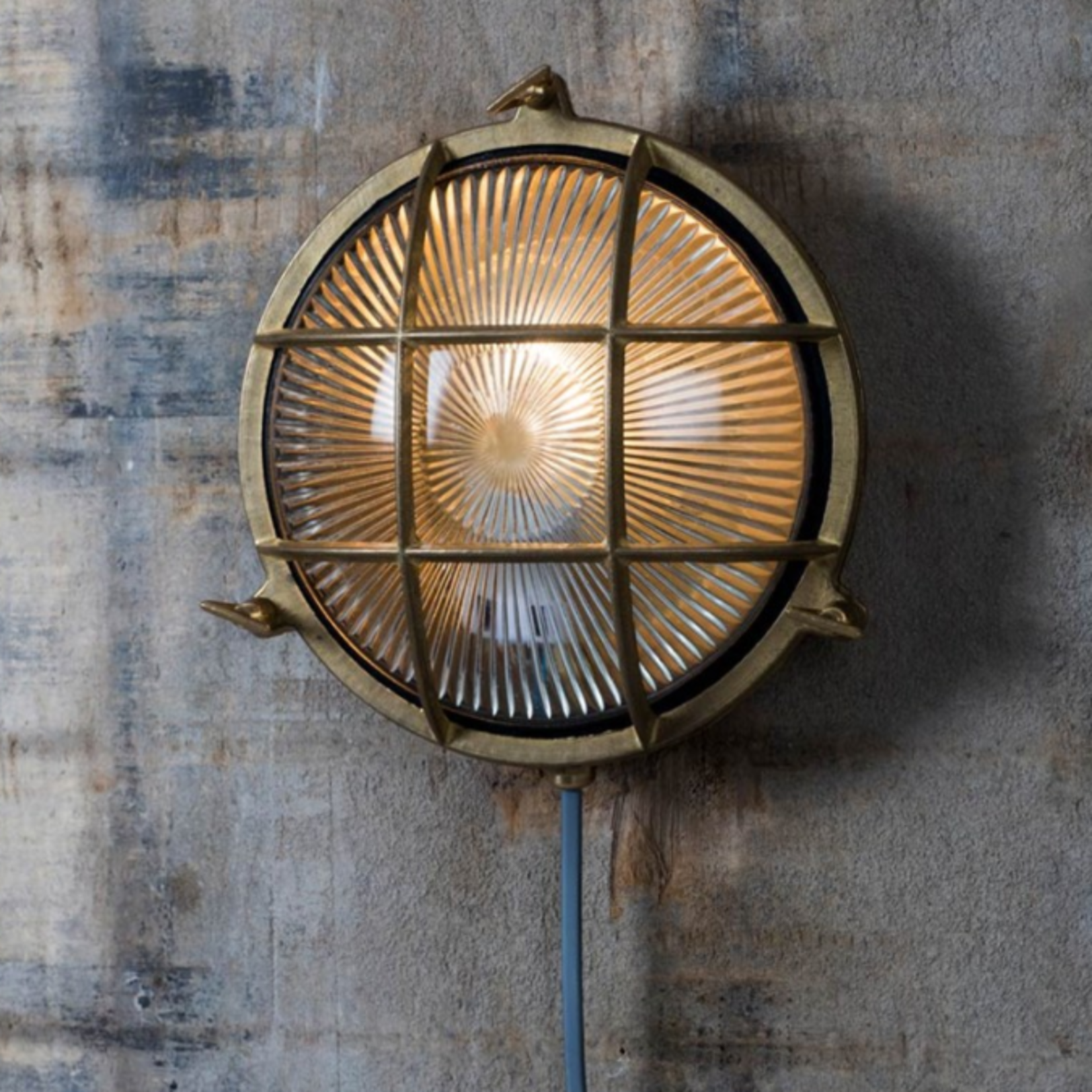 GT Devonport Round Bulk Head Light - Brass - Indoor and Outdoor