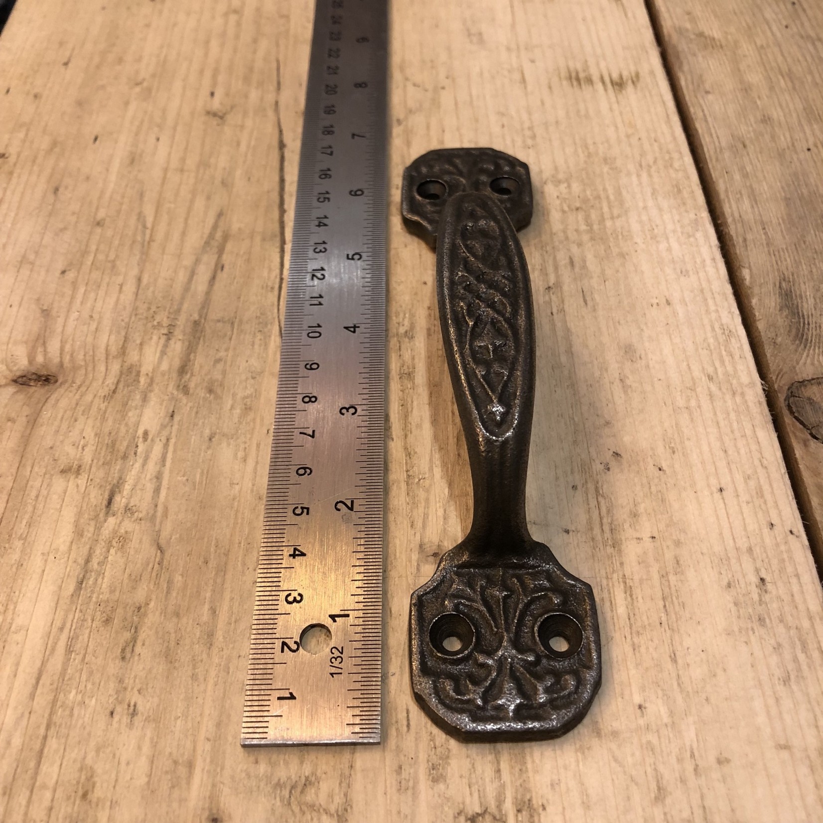 IRON RANGE Square D Pull Handle Cast Antique Iron Inca Design
