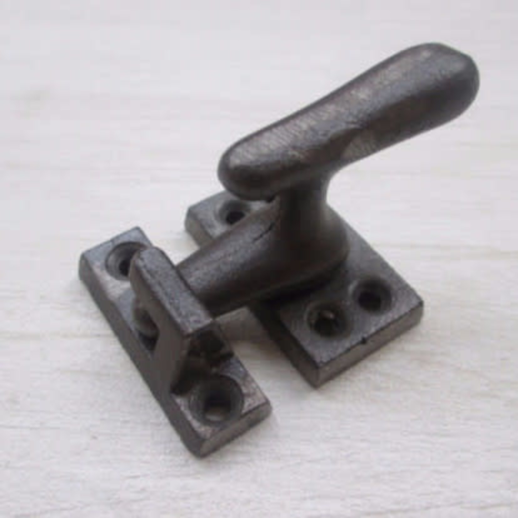 IRON RANGE Cupboard Swivel TEE Catch latch Sneck Bolt CAST ANT IRON Shaker Style Lock 60mm