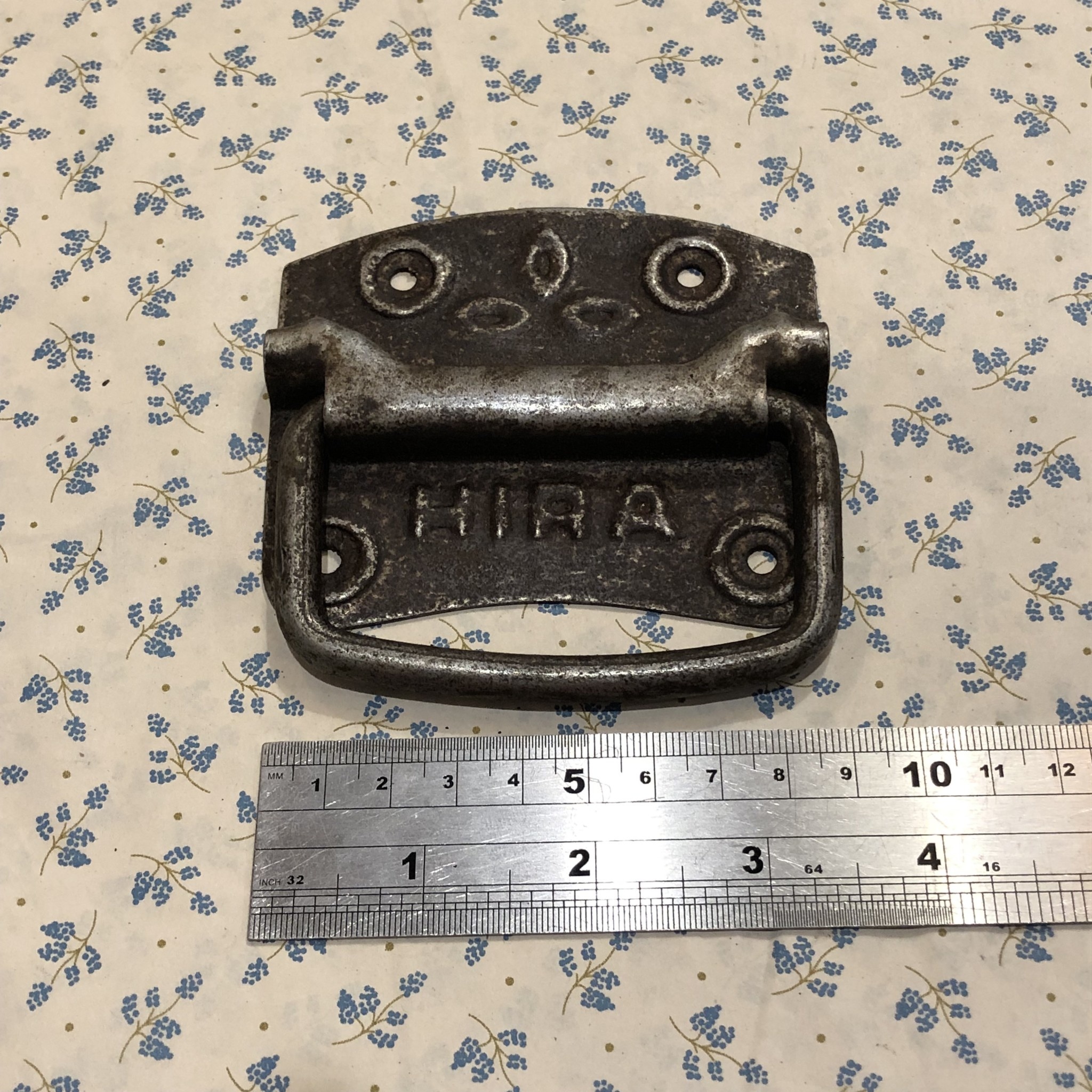 HIRA Chest Lifting Handle Ant Iron Small 80mm x 80mm x 40mm Homebird