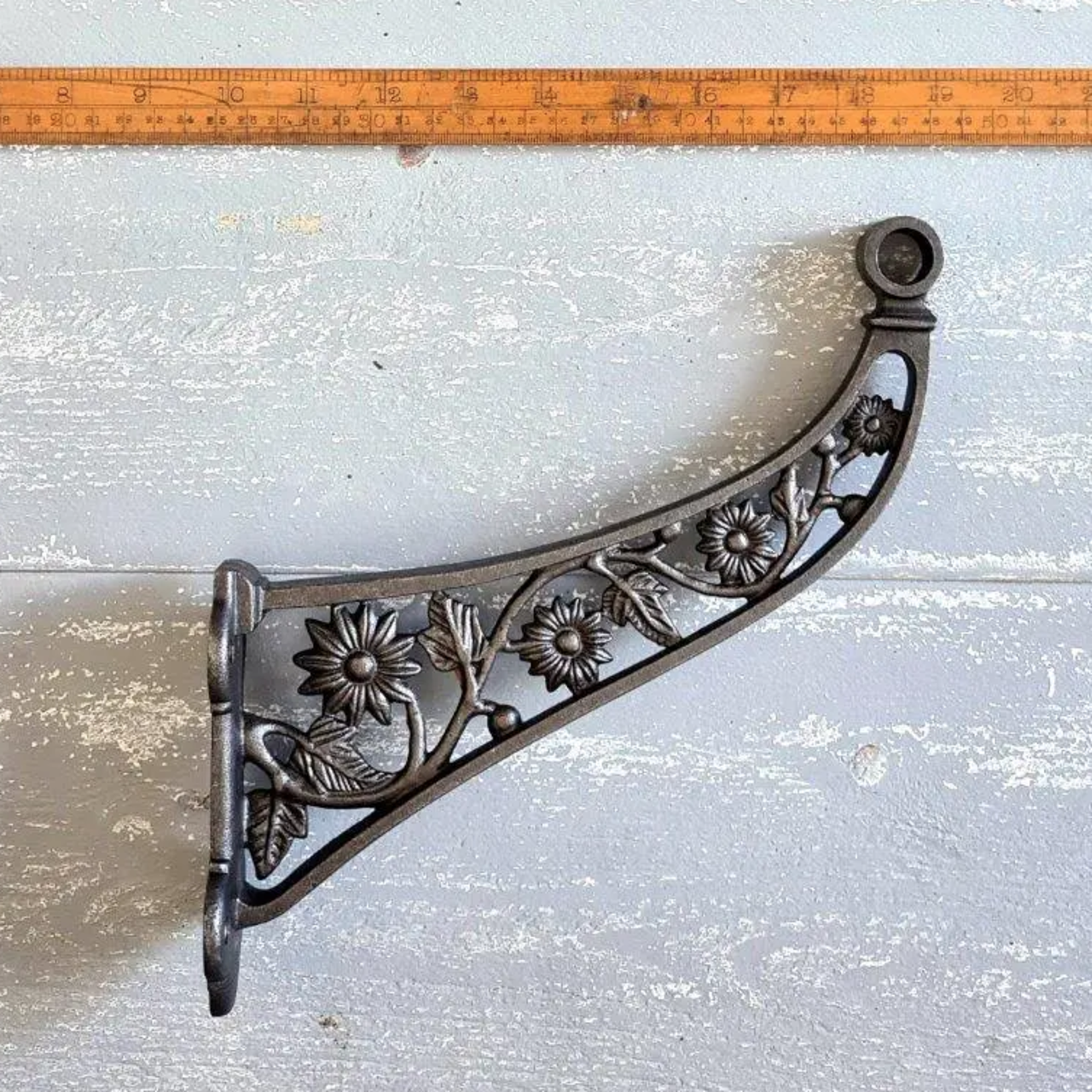 IRON RANGE Wardrobe Coat Hanger Bracket FLOWERS Takes 15mm Rod Cast Iron