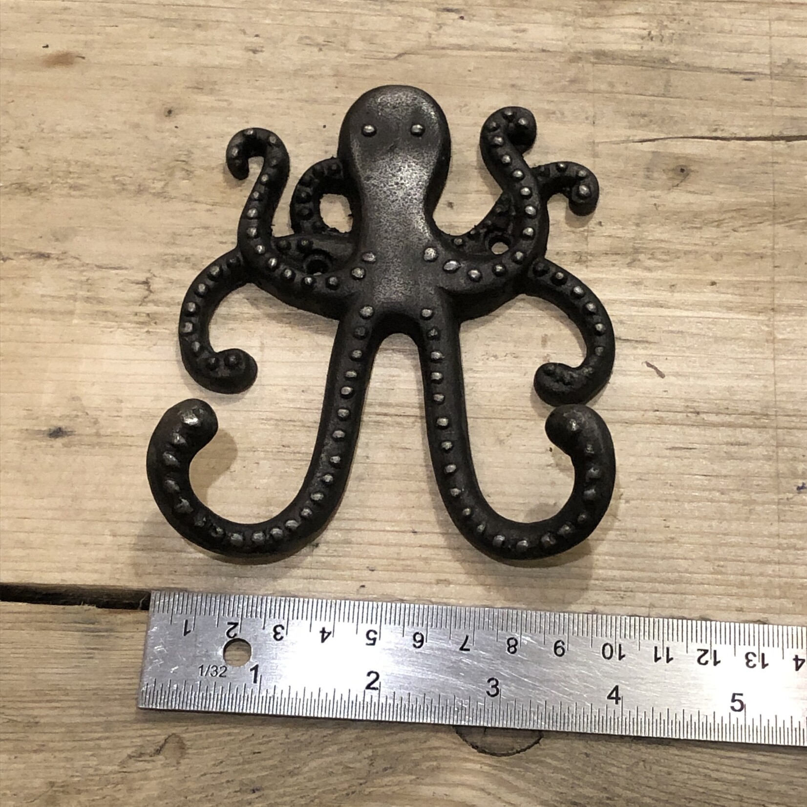 IRON RANGE Coat Hook Double Studded OCTOPUS Cast Antique Iron 115mm x 100mm