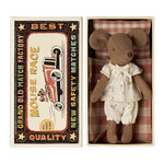 Maileg Maileg Big sister Brown mouse in matchbox with magnetic hands - Floral pjs