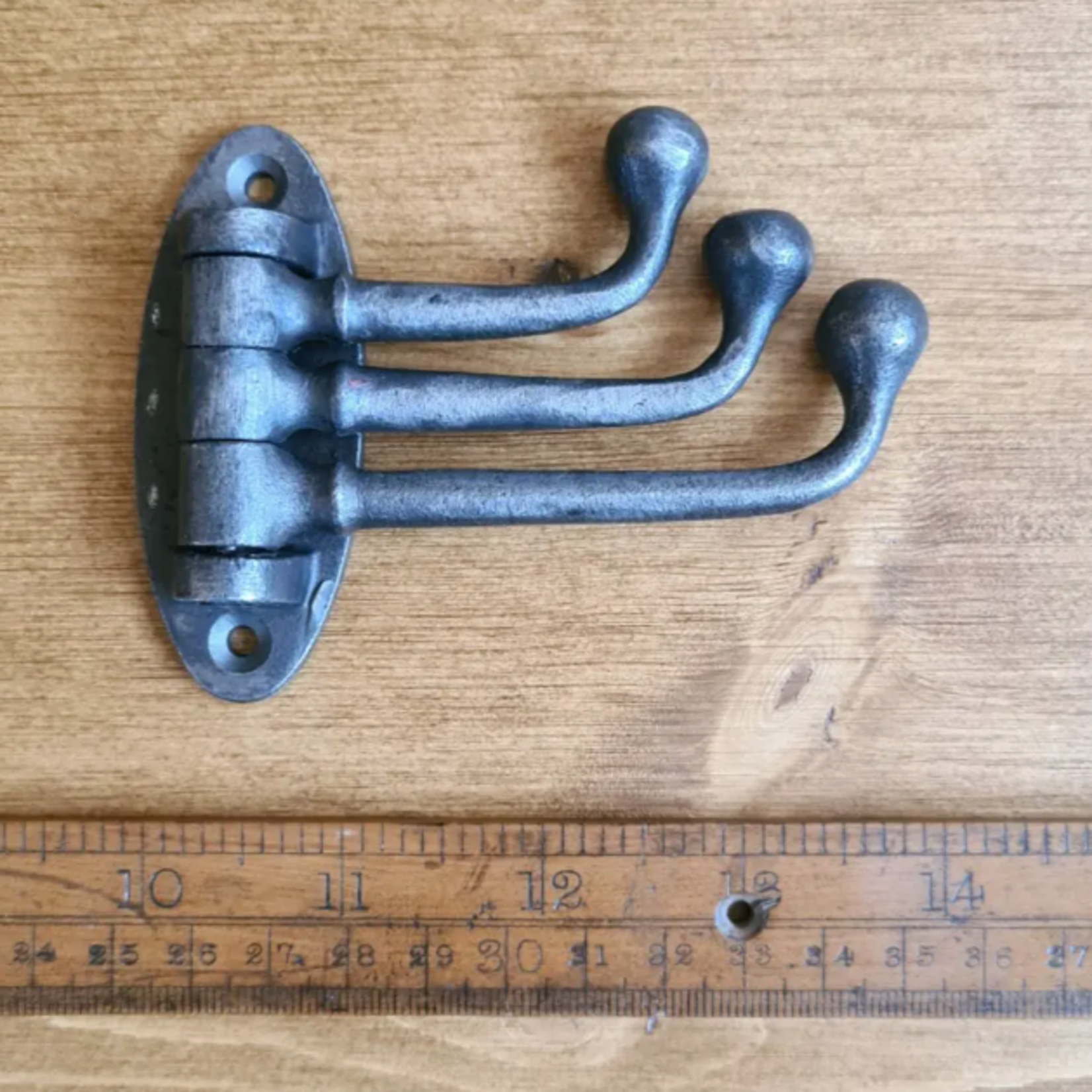 IRON RANGE Swivel Hook Triple VICTORIAN Cast Antique Iron 75mm x 100mm