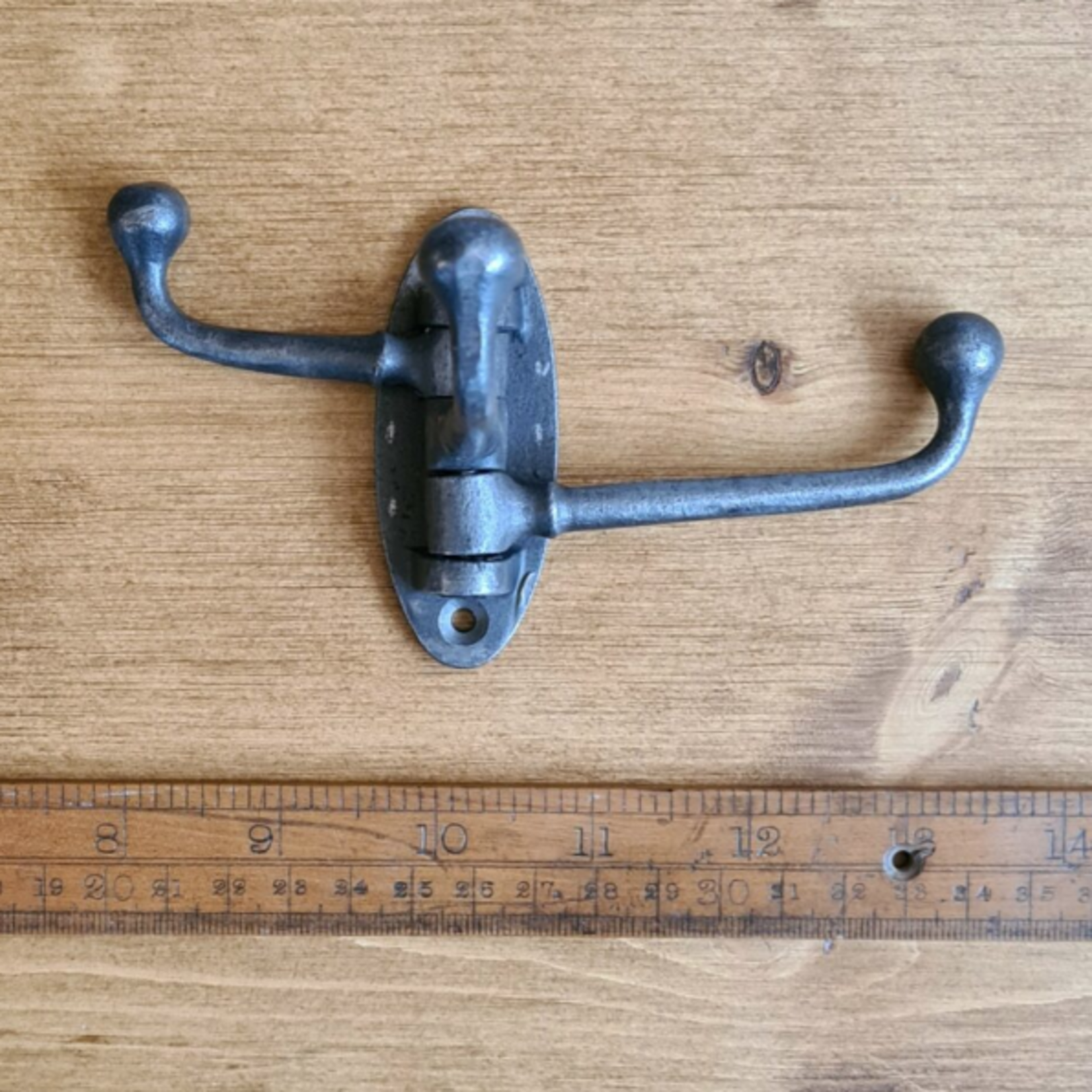 IRON RANGE Swivel Hook Triple VICTORIAN Cast Antique Iron 75mm x 100mm