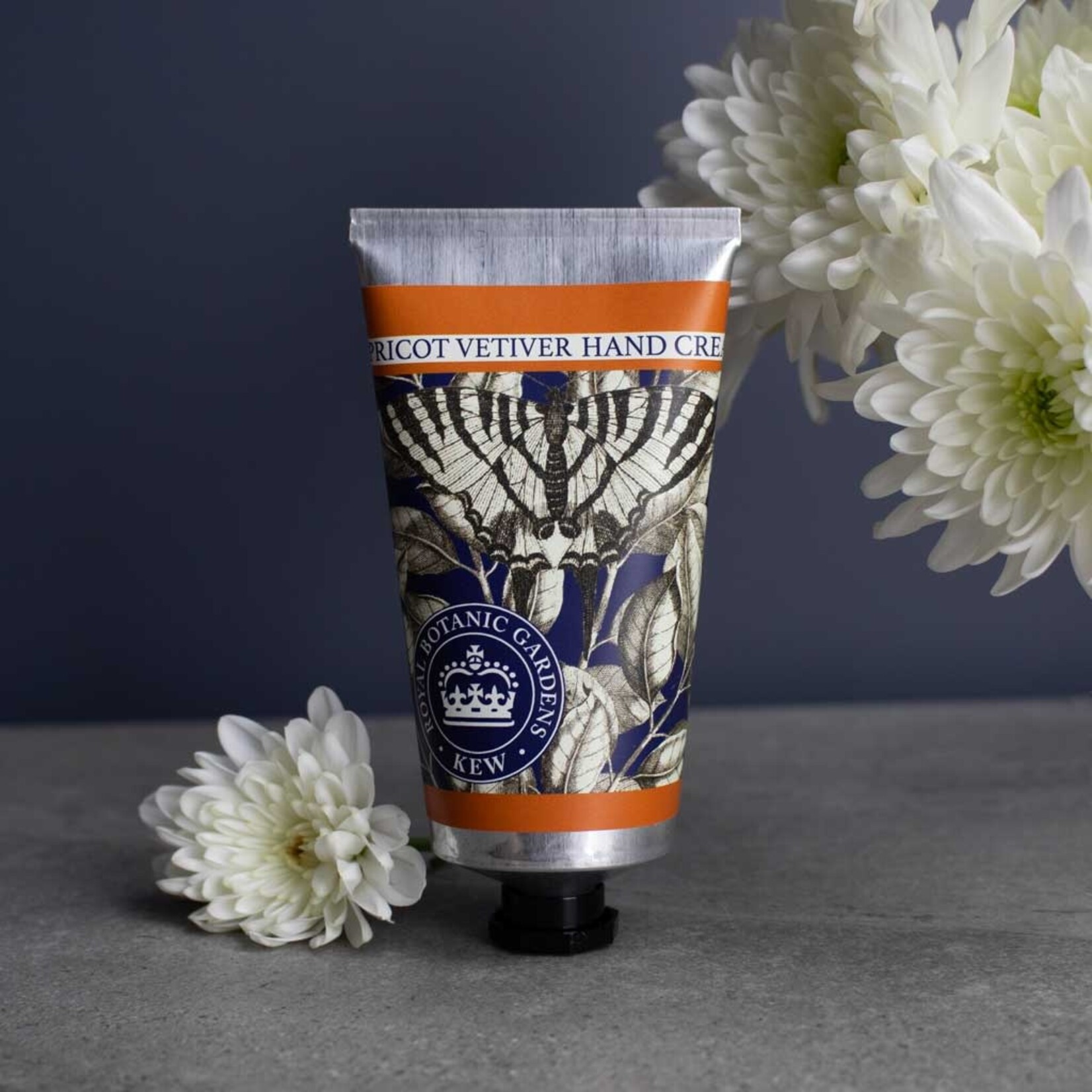 English Soap Company Kew Gardens Apricot Vetiver Hand Cream