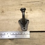 IRON RANGE Single Flat Top Larder Hook with Fin Iron SMALL