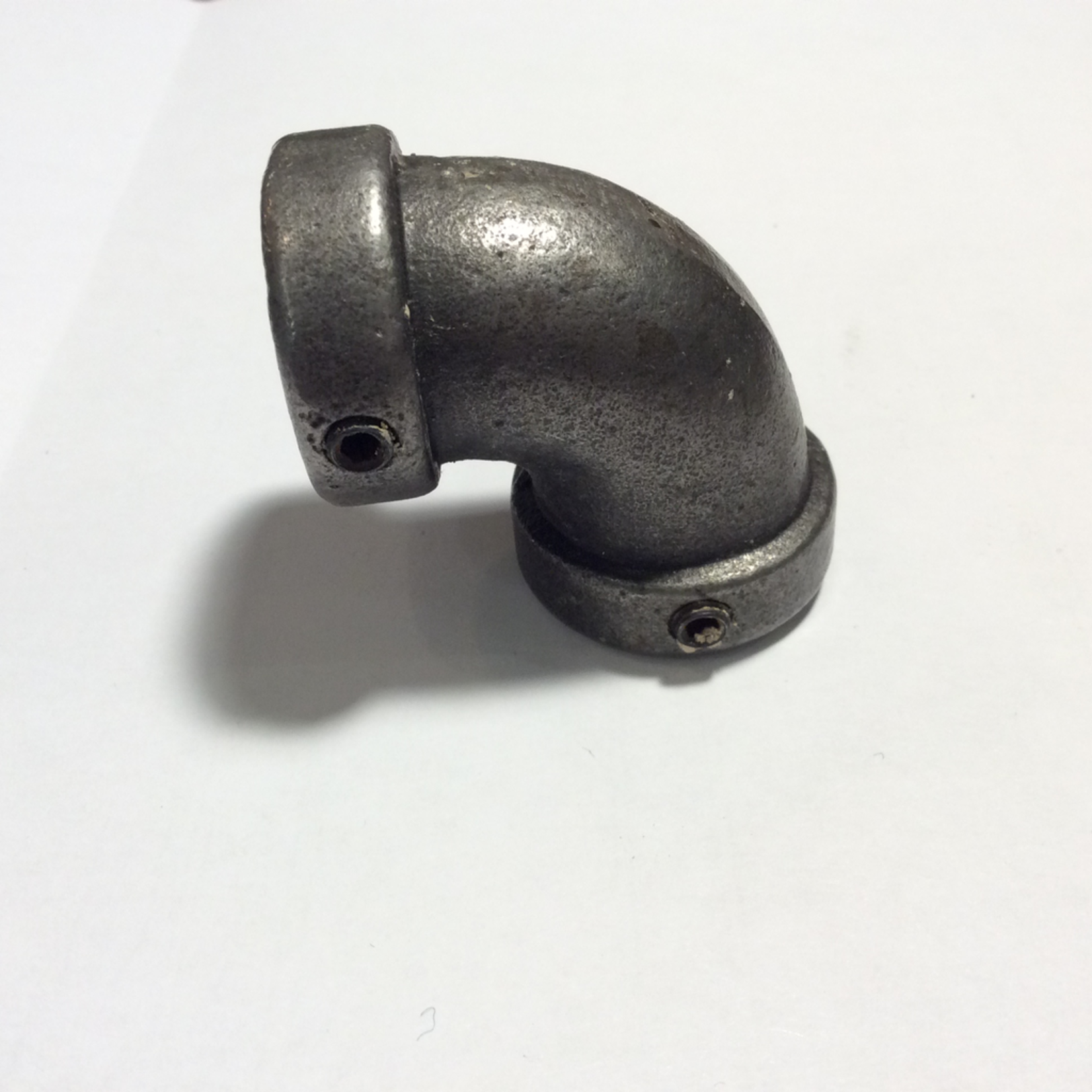 IRON RANGE 15mm pipe component corner connector 90 degree Antique Iron