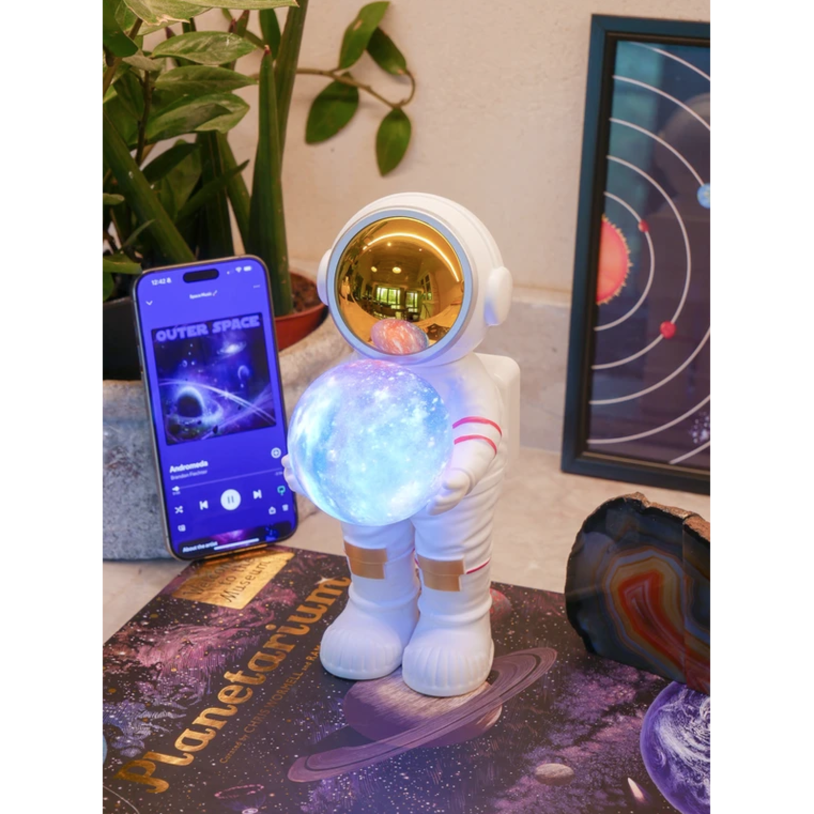 Steepletone Galaxy Space Sound Bluetooth Spaceman Speaker Nightlight Astronaut