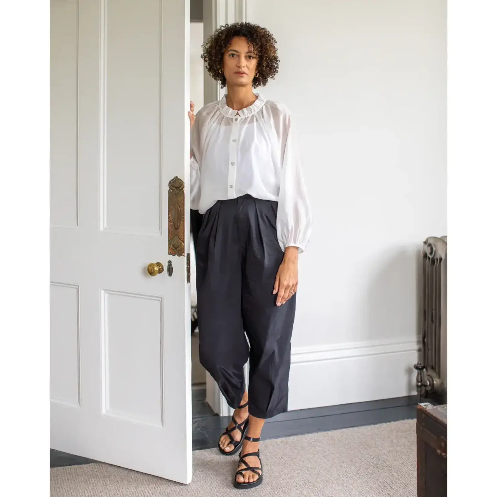 Chalk Kendal Trouser Black