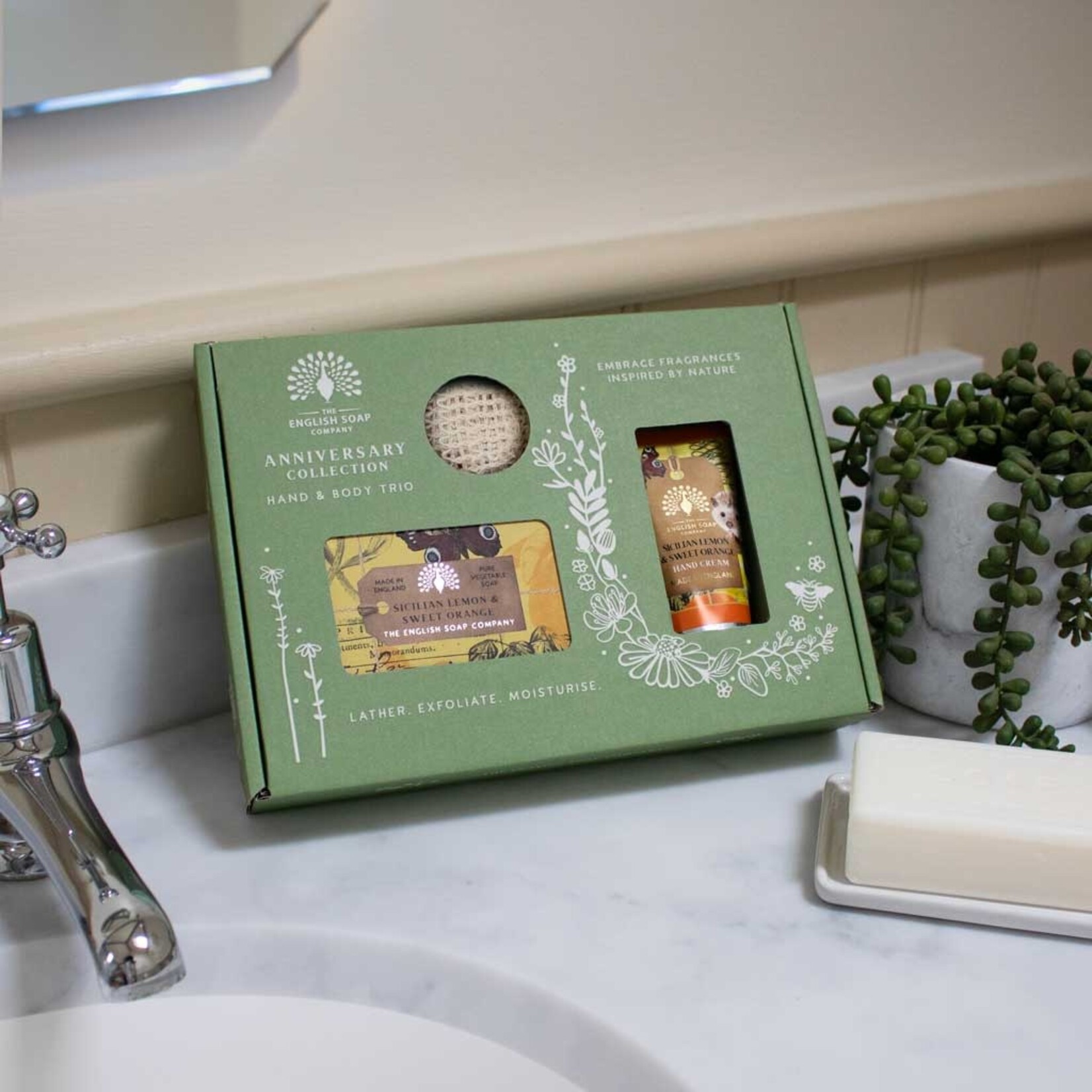 English Soap Company Sicilian Lemon and Sweet Orange Trio Gift Set Anniversary Collection