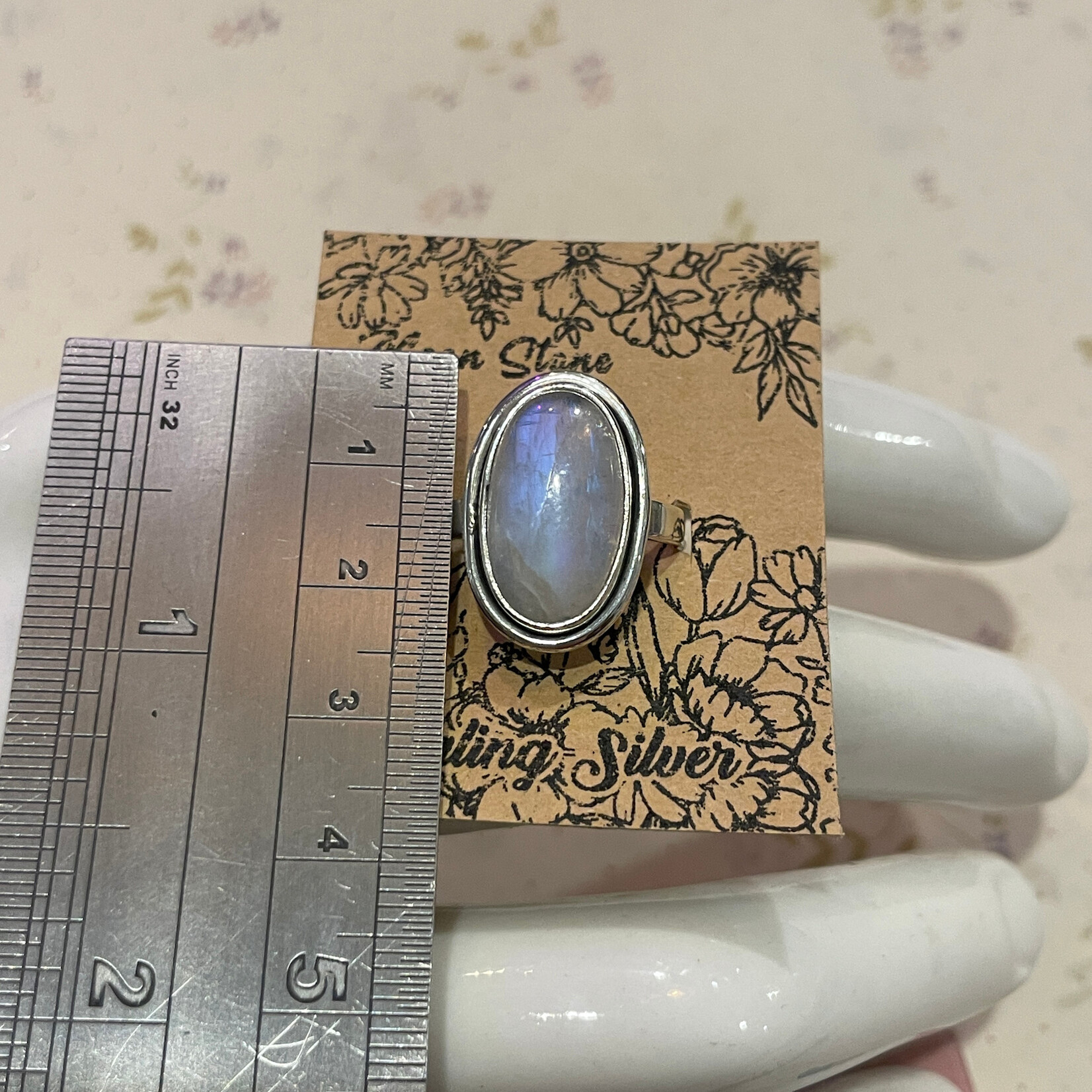 Size 7.5 Moonstone Oval Sterling Silver Ring