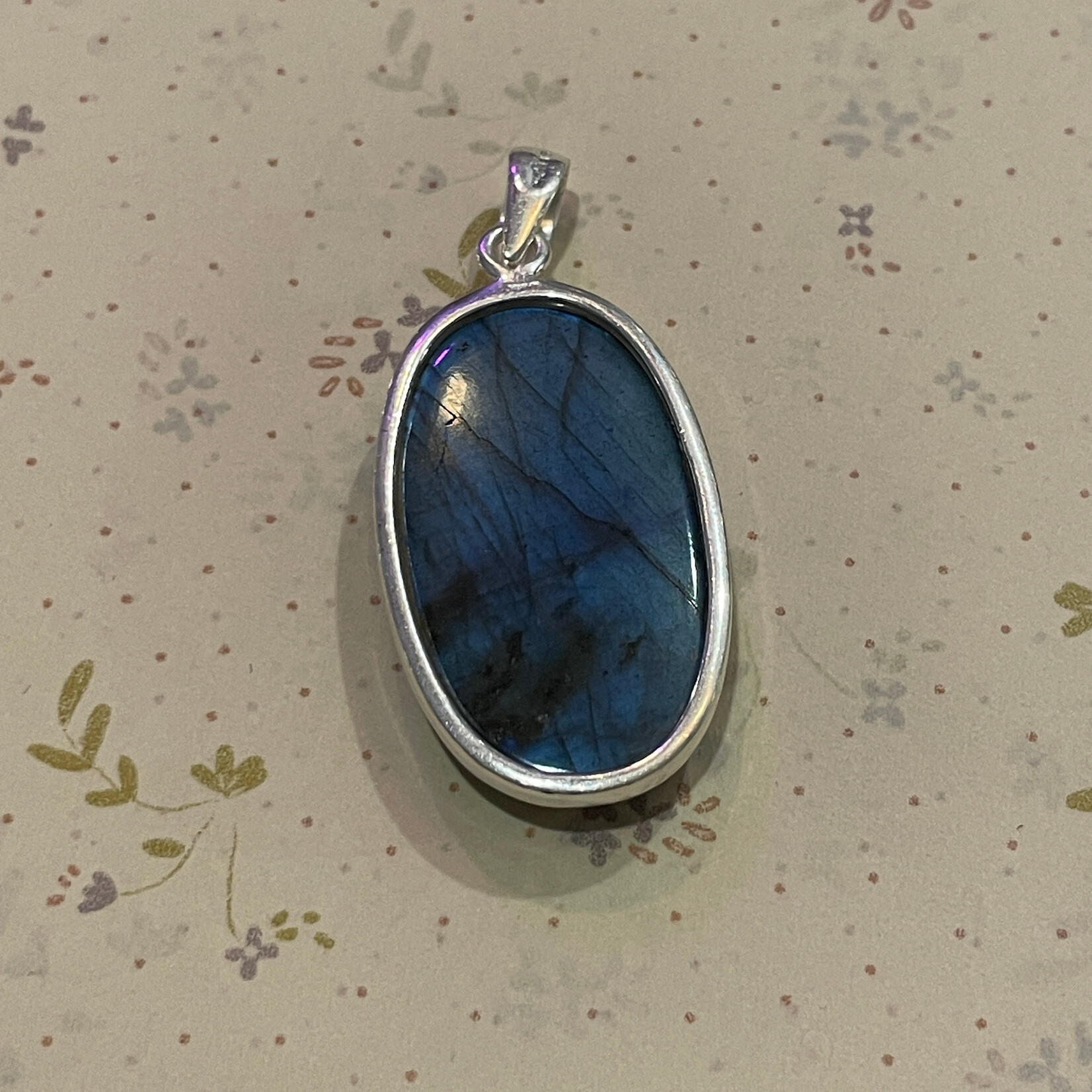 Labradorite Long Oval Serling Silver Pendant 38mm