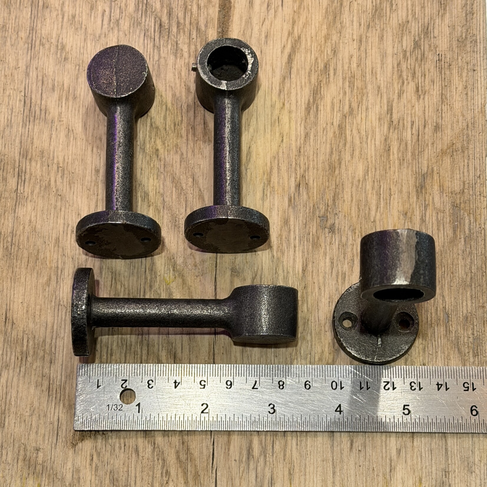 IRON RANGE Wardrobe Rail End Support Towel Hanging Ant Iron 16mm Dia