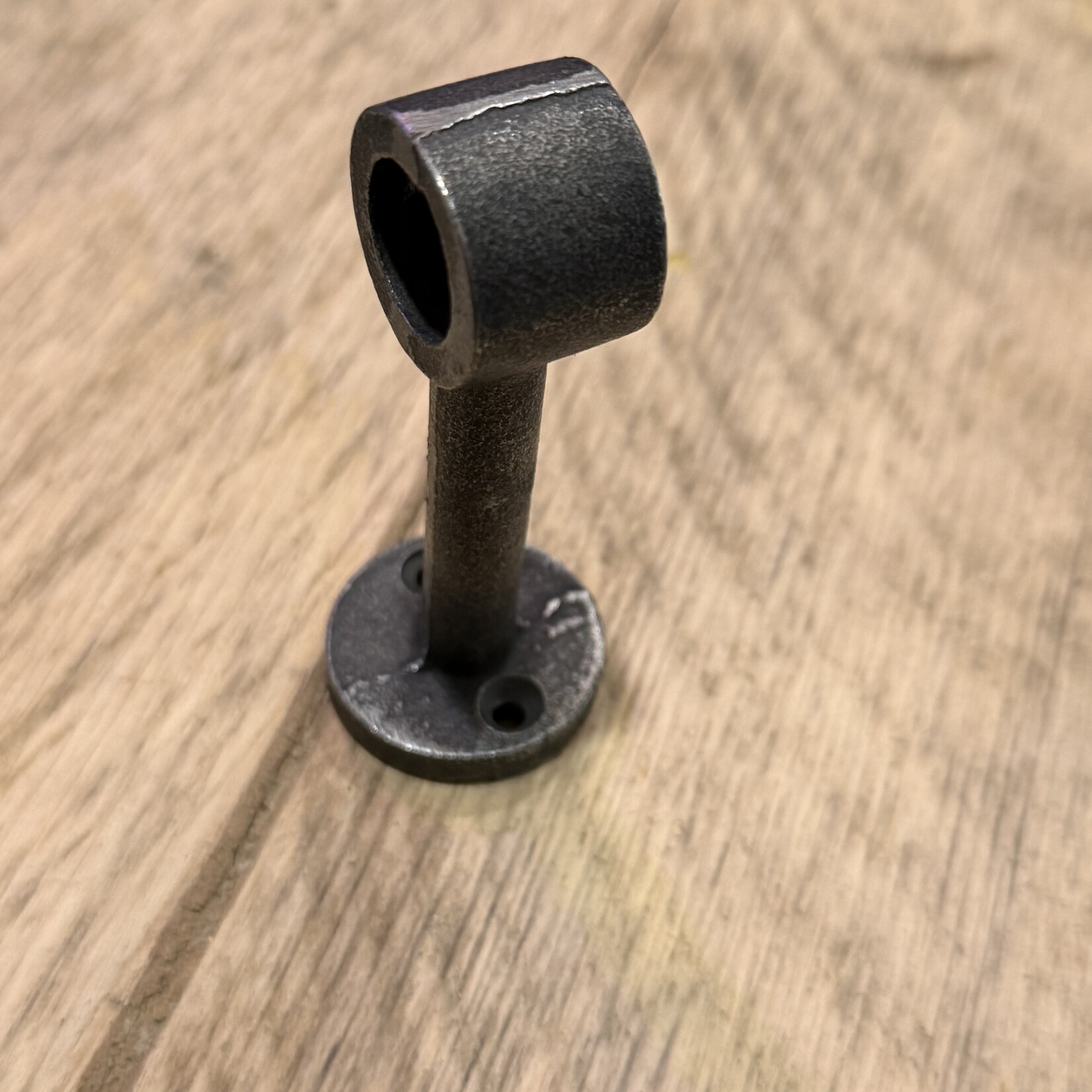 IRON RANGE Wardrobe Rail End Support Towel Hanging Ant Iron 16mm Dia