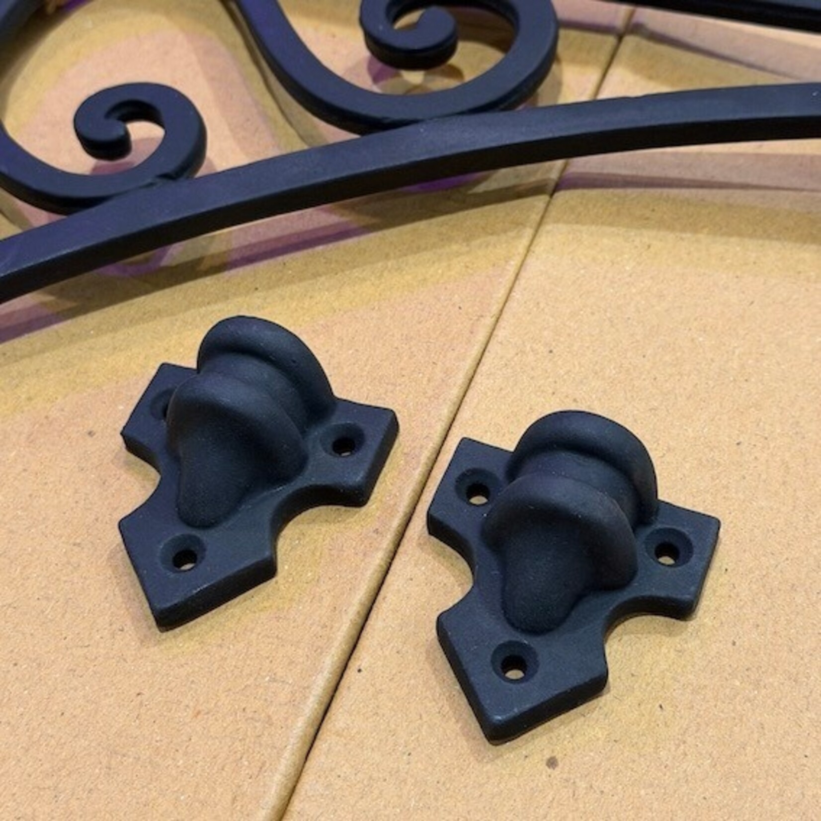 IRON RANGE 12" SWIVEL Bracket Plant Hanger with Hook matt Black 300mm