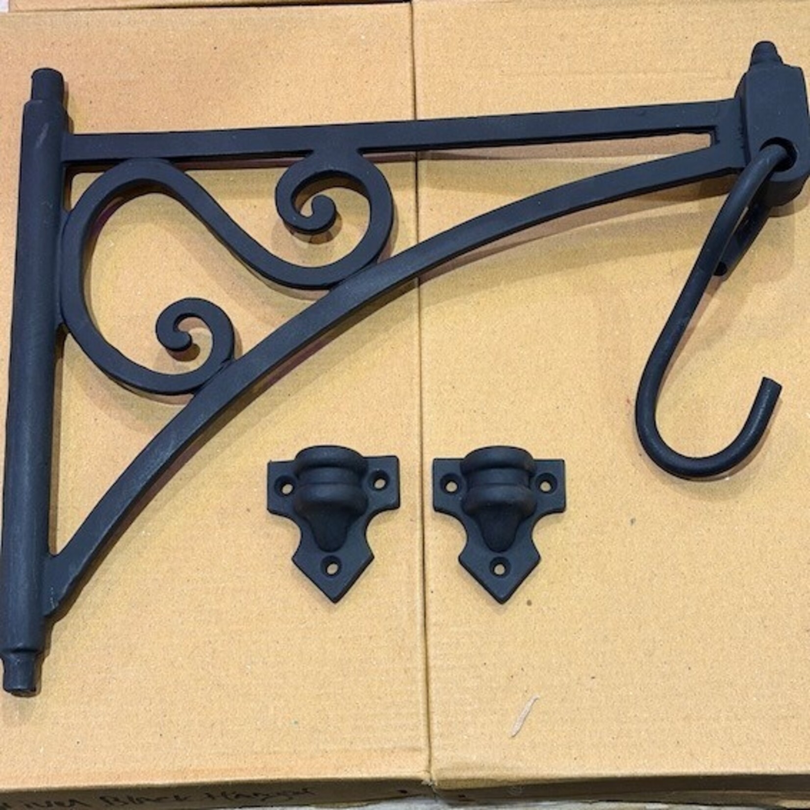 IRON RANGE 12" SWIVEL Bracket Plant Hanger with Hook matt Black 300mm