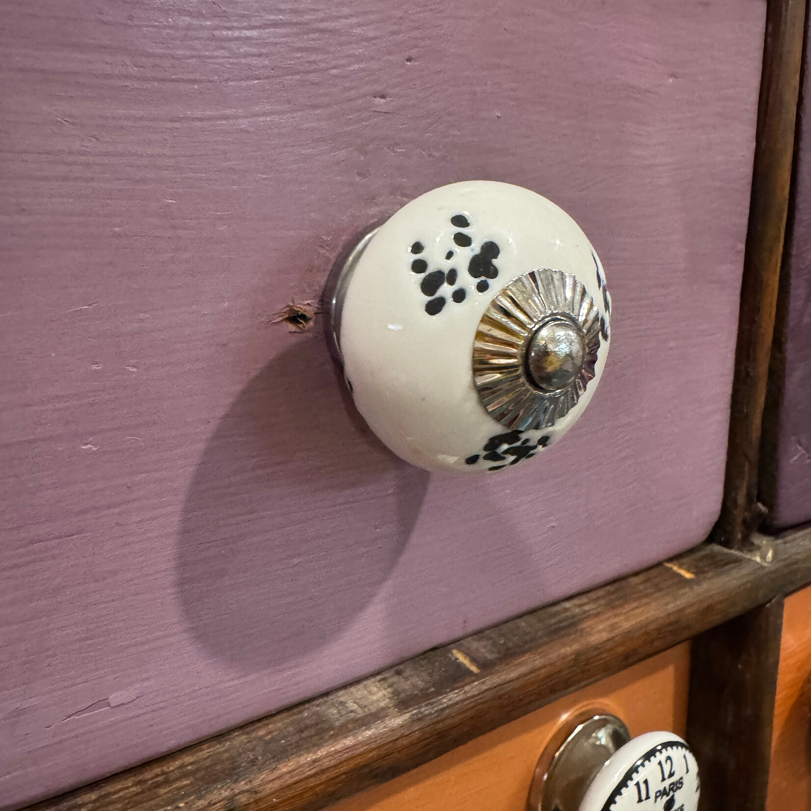 IRON RANGE White Knob Grey Spot Ceramic 40mm Dia