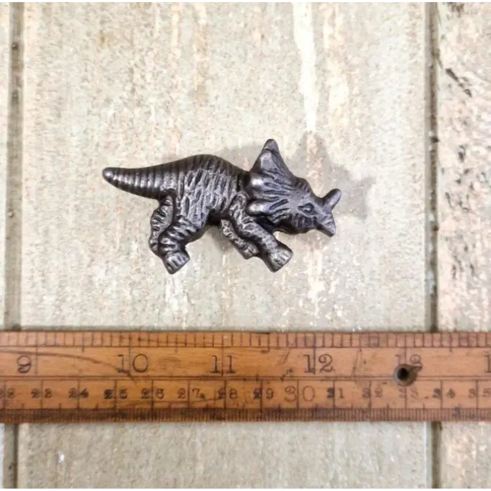 IRON RANGE Knob Cupboard DINOSAUR Cast Antique Iron 60mm