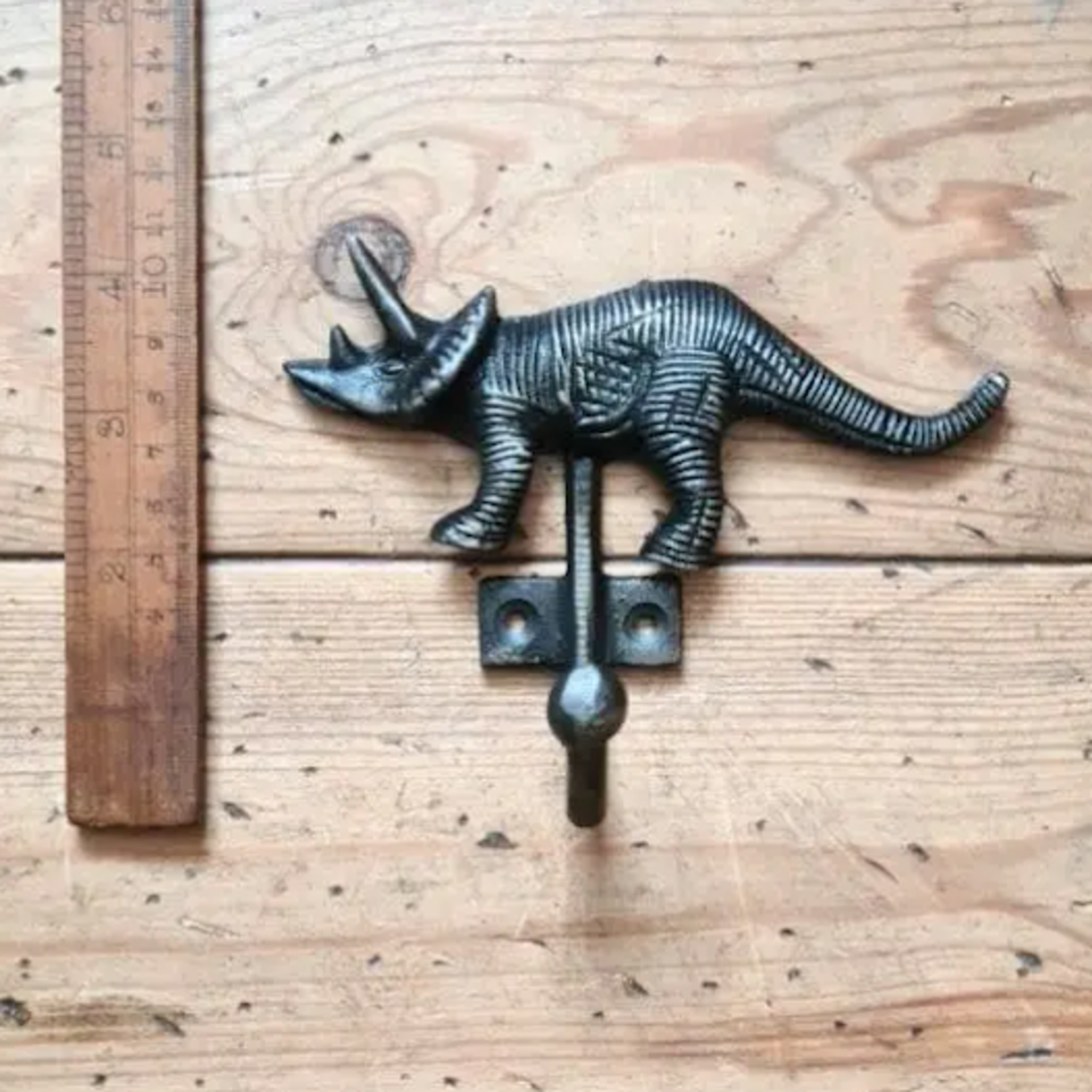 IRON RANGE Coat Hook Single Dinosaur TRICERATOPS Cast Ant Iron 135 x 110mm High