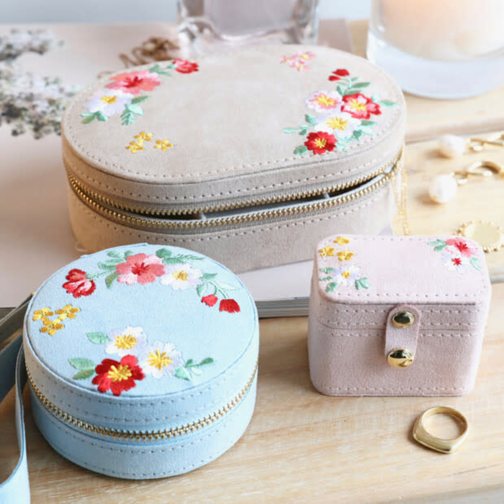 Lisa Angel Embroidered Flowers Mini Blue Round Travel Velvet Jewellery Case