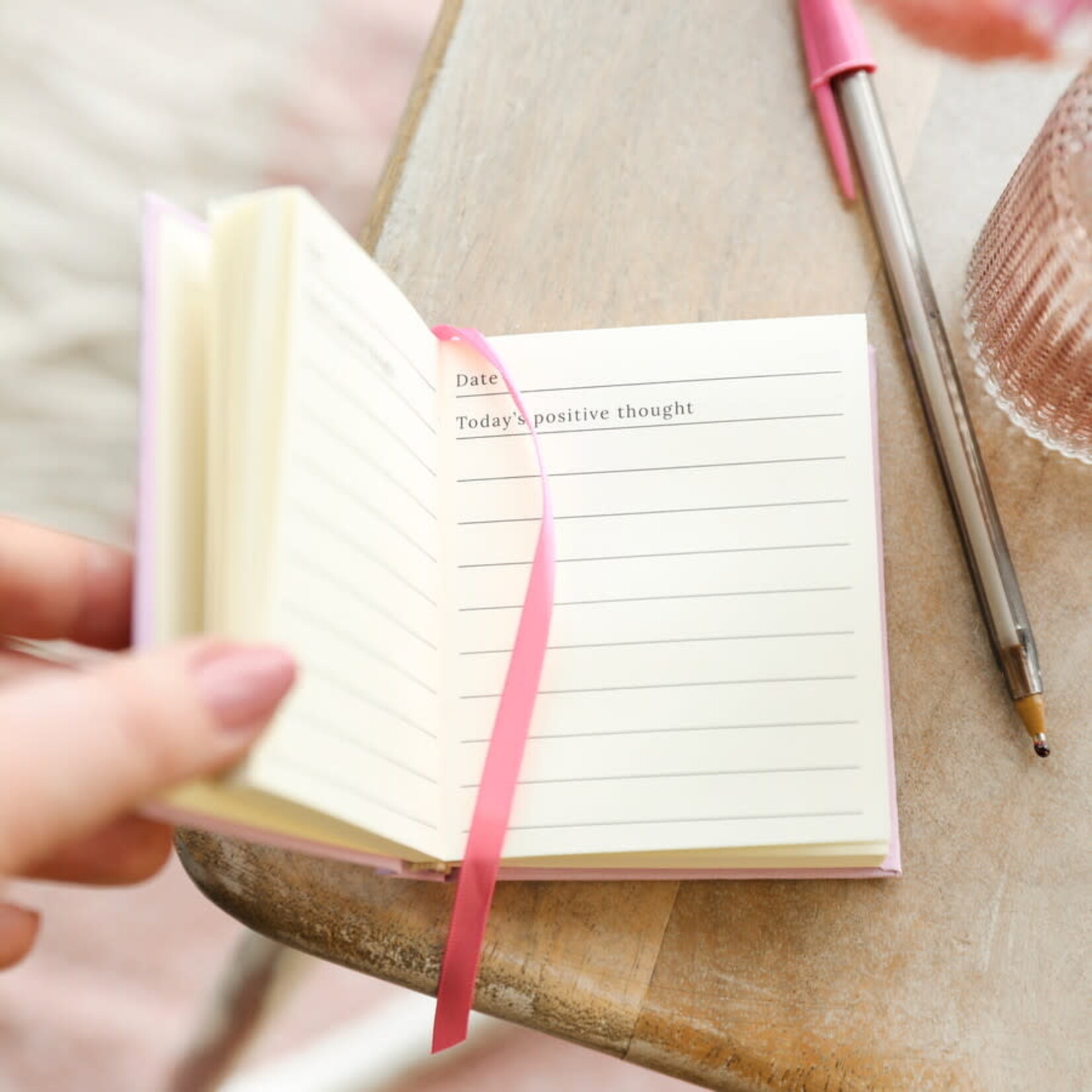 Lisa Angel Teeny-tiny Book of Positivity