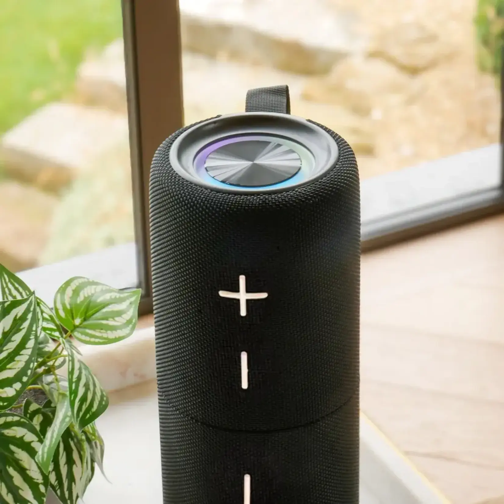 Steepletone Bluetooth Speaker - XL Splits in Two BLACK