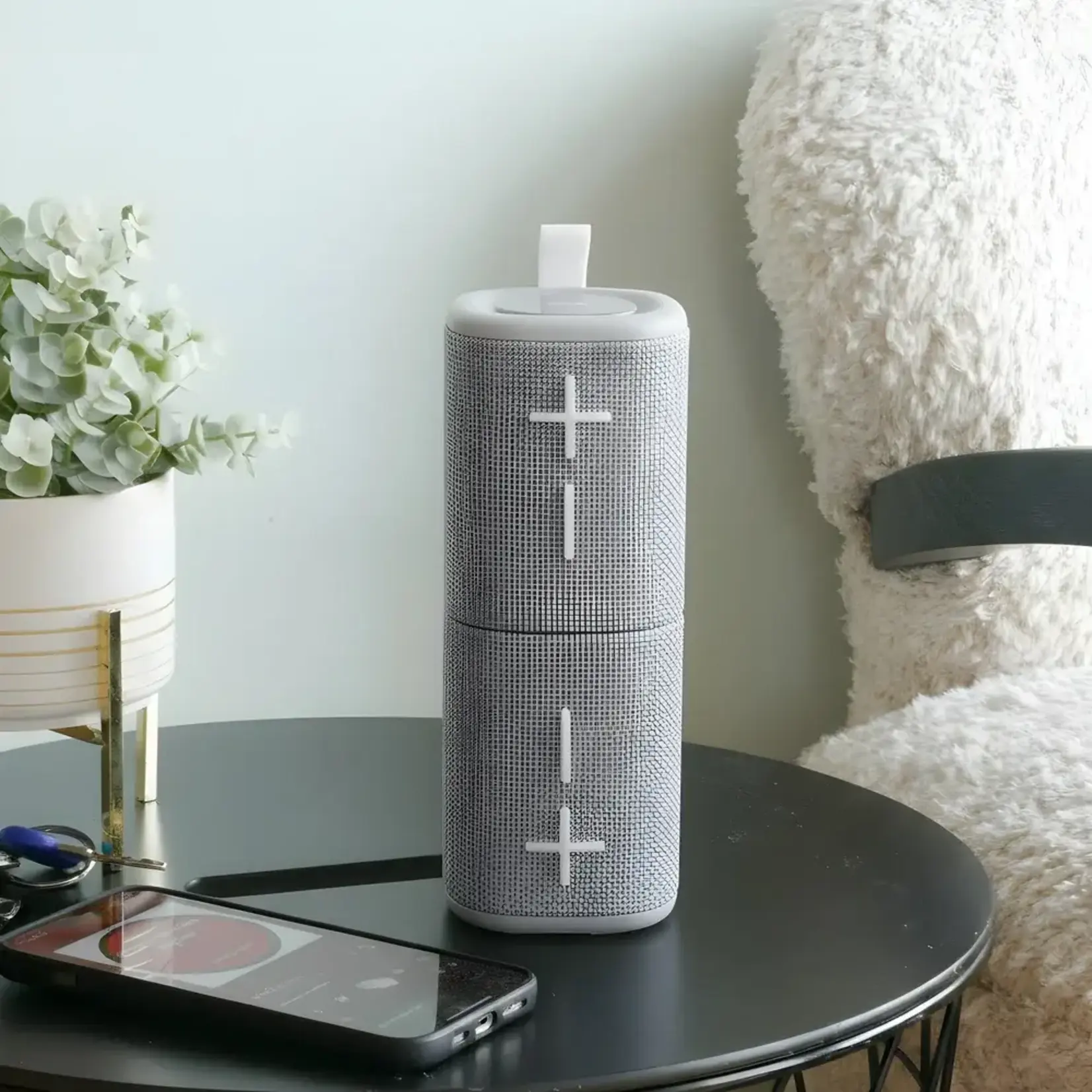 Steepletone Grey Bluetooth Speaker that splits into Two