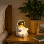 Steepletone Astronaut figurine GLOW moon LED Light