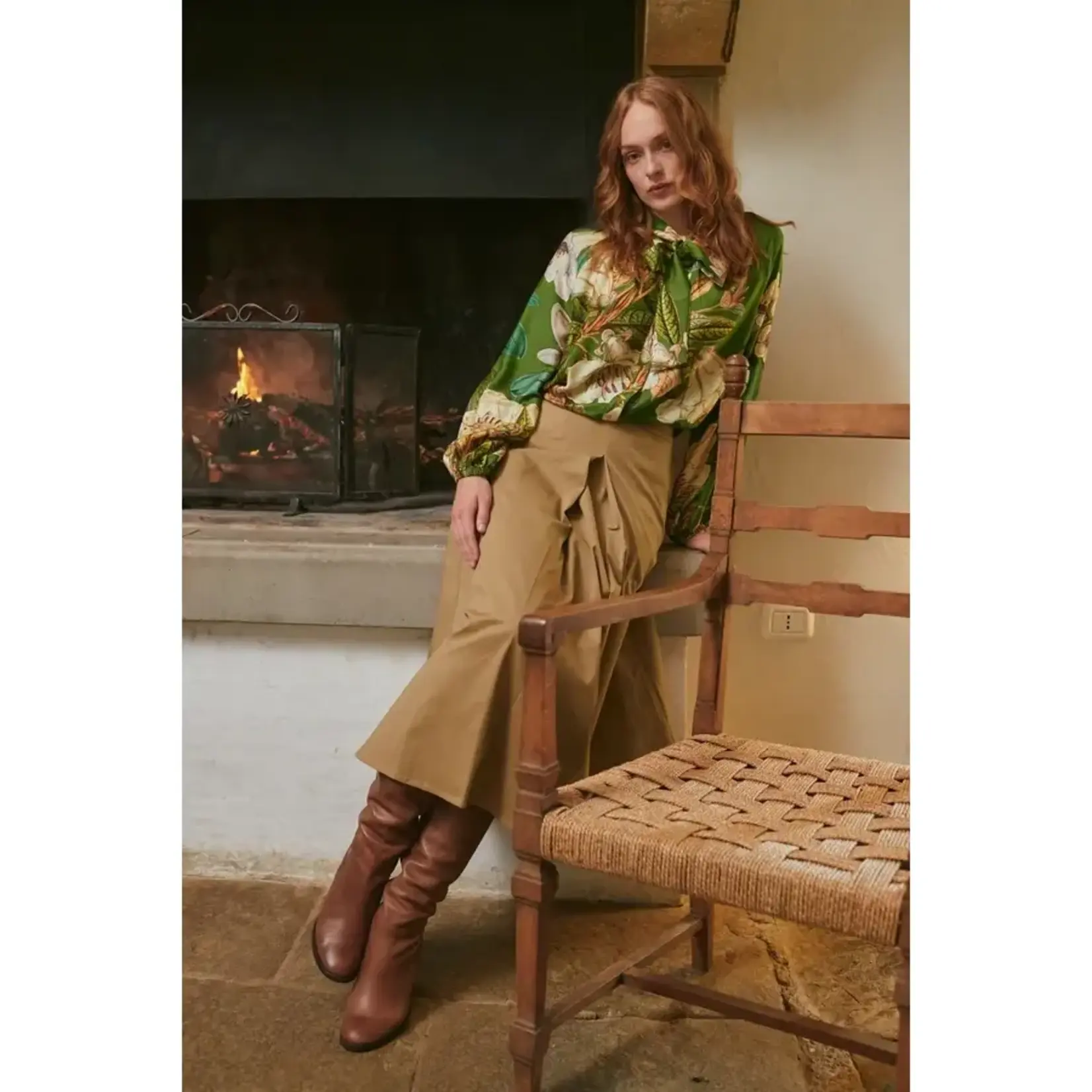 ONE HUNDRED STARS Rhodoleia Green Pussybow Blouse