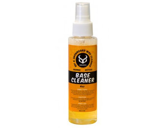 Is chemical cleaner bad for my ski or snowboard base?