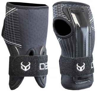 Demon Wrist Guard - ochraniacze na nadgarstki snowboard & skate