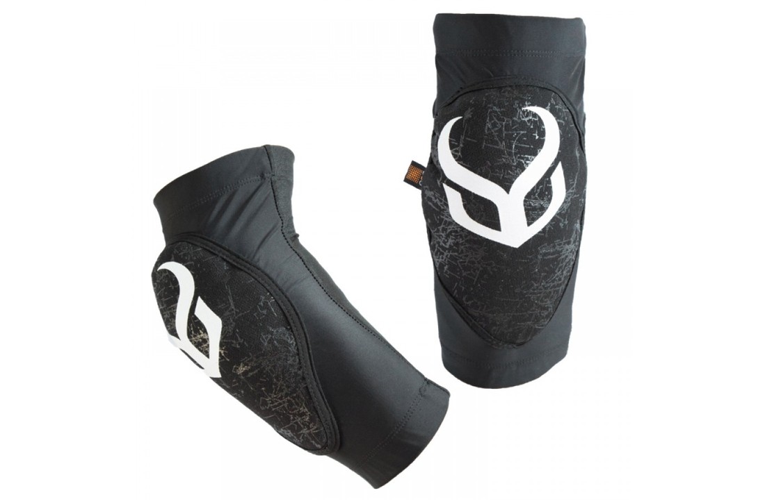 Demon Knee Guard Soft Cap X D3O - snowboard & mtb knee pads