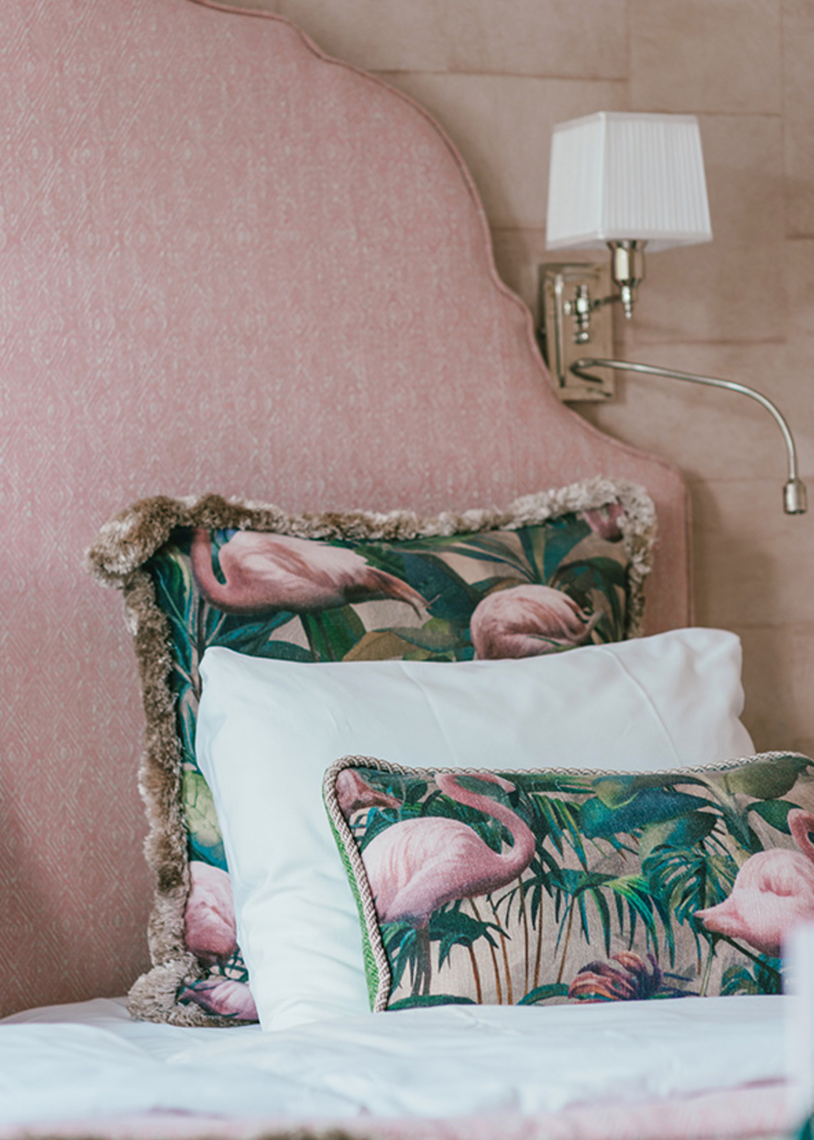Esther's Flamingo Room's pillows, set of two sizes