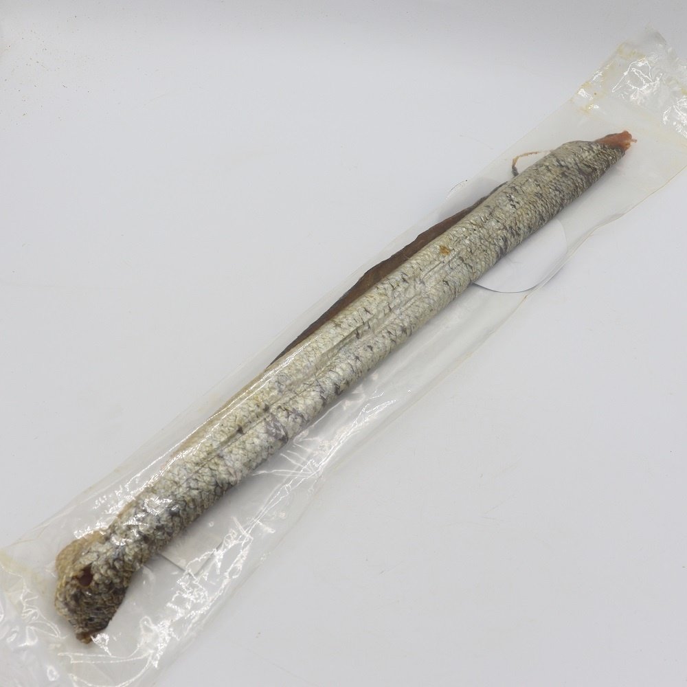 Bark-Bite Bark-Bite Fish - Zalmhuid Lang met vlees - per stuk Bark-Bite Bark-Bite Fish - Zalmhuid Lang met vlees - per stuk