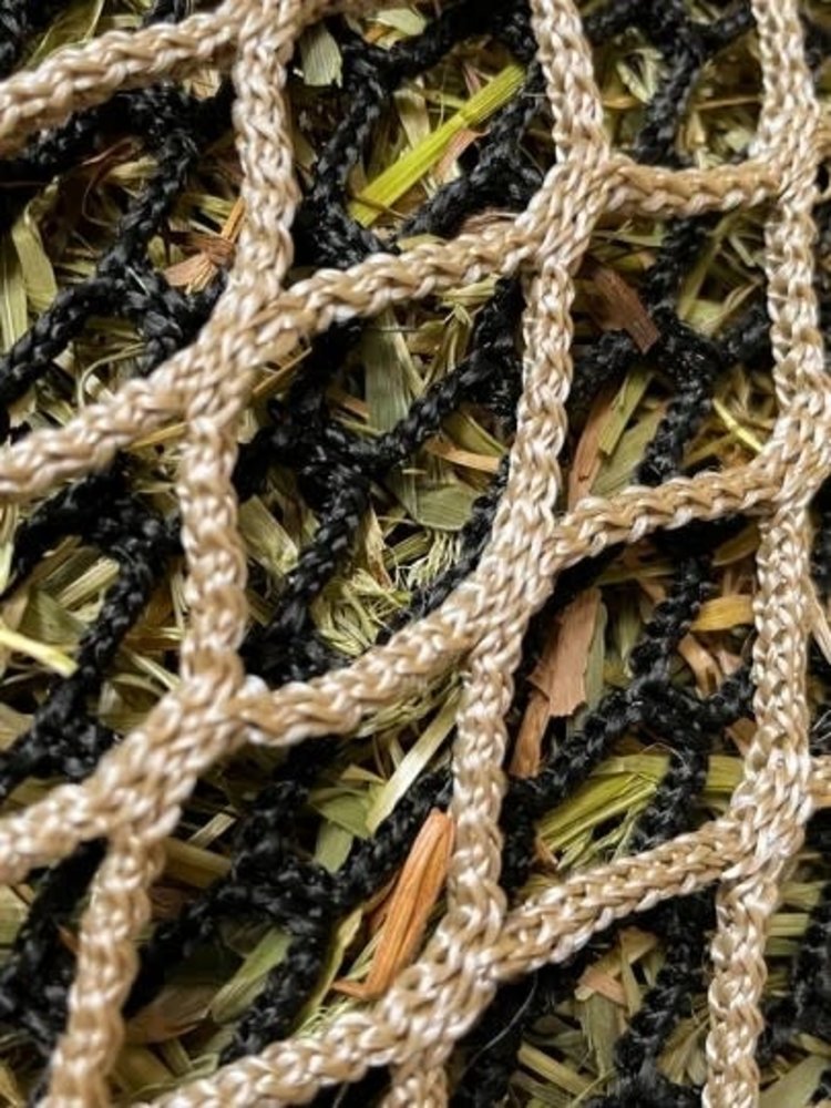 Hay Slowfeeder Net Dubbelnet - Pony - 5 kilo Hay Slowfeeder Net Dubbelnet - Pony - 5 kilo