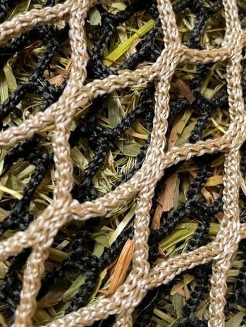 Hay Slowfeeder Net Dubbelnet - Pony - 5 kilo Hay Slowfeeder Net Dubbelnet - Pony - 5 kilo