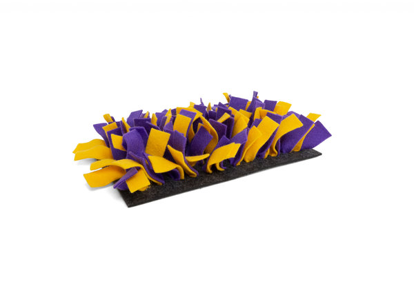 Bunny Nature Bunny Nature - Snuffelmat vilt - 28 x 15 x 5 cm paars met geel Bunny Nature Bunny Nature - Snuffelmat vilt - 28 x 15 x 5 cm paars met geel