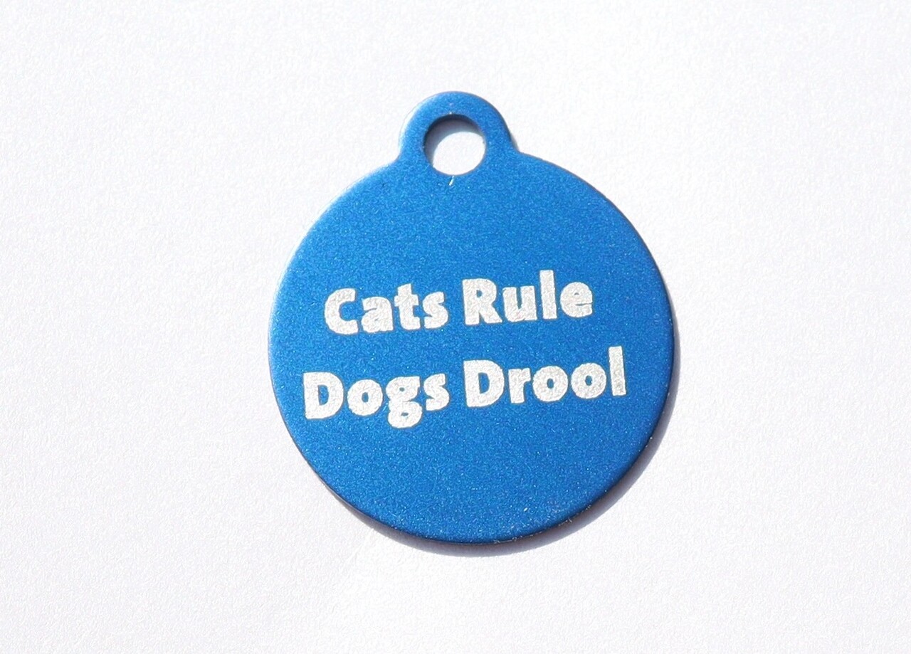 IMARC Kattenpenning – Rond – Cats Rule Dogs Drool – Blauw - Klein Ø2 cm IMARC Kattenpenning – Rond – Cats Rule Dogs Drool – Blauw - Klein Ø2 cm