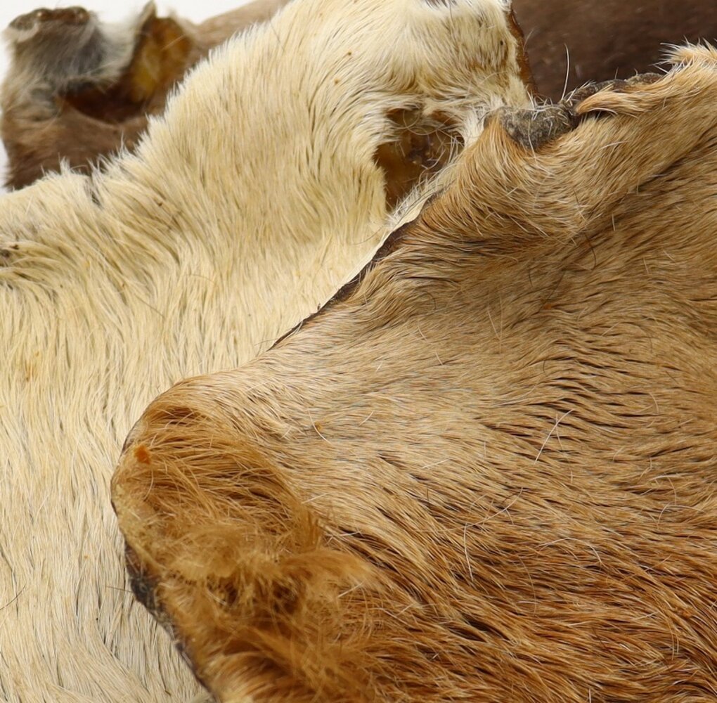 Bark-Bite Bark-Bite Runderhuid met vacht - 1 kilo Bark-Bite Bark-Bite Runderhuid met vacht - 1 kilo