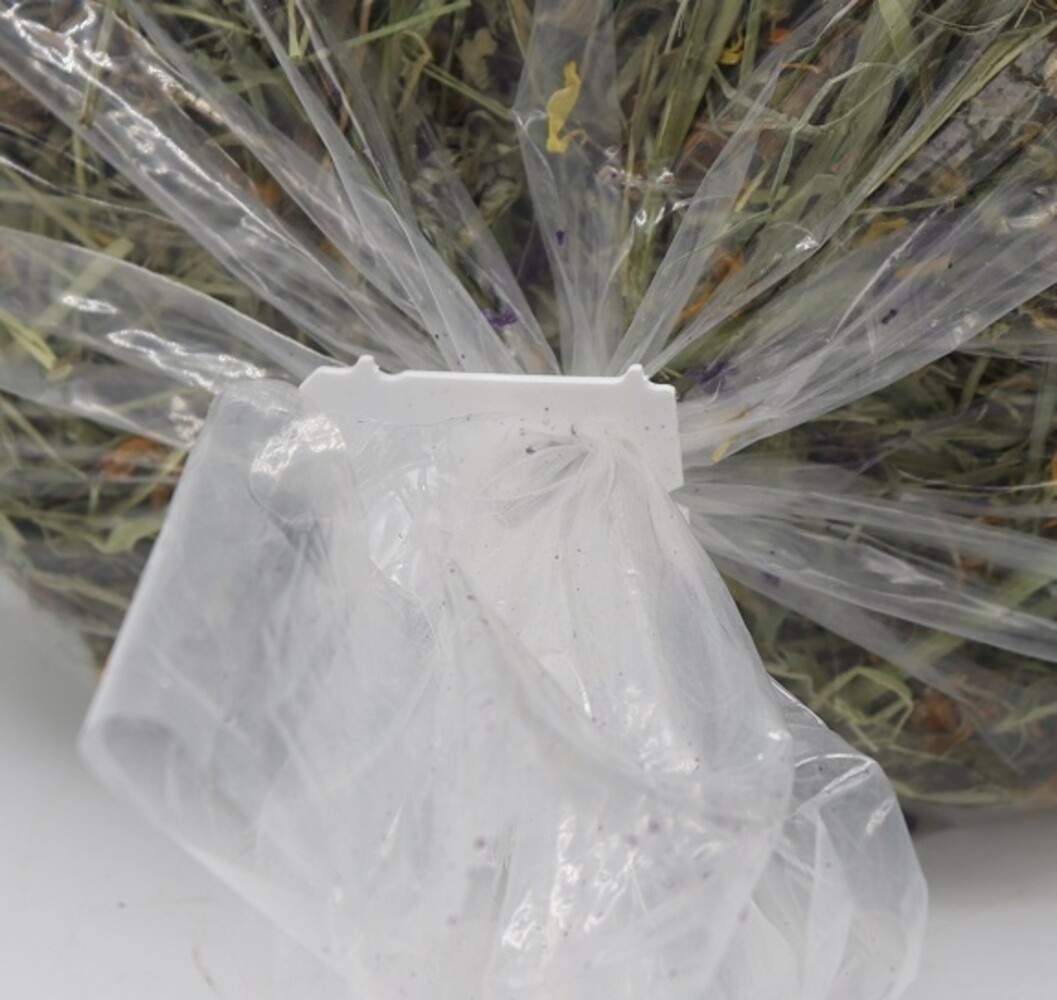 Herbimals Herbimals Weide - 600 gram - Premium hooi met kruiden Herbimals Herbimals Weide - 600 gram - Premium hooi met kruiden