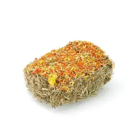Mr. Crumble Mr. Crumble Plak Weidehooicake met bloemen - 200 gram Mr. Crumble Mr. Crumble Plak Weidehooicake met bloemen - 200 gram