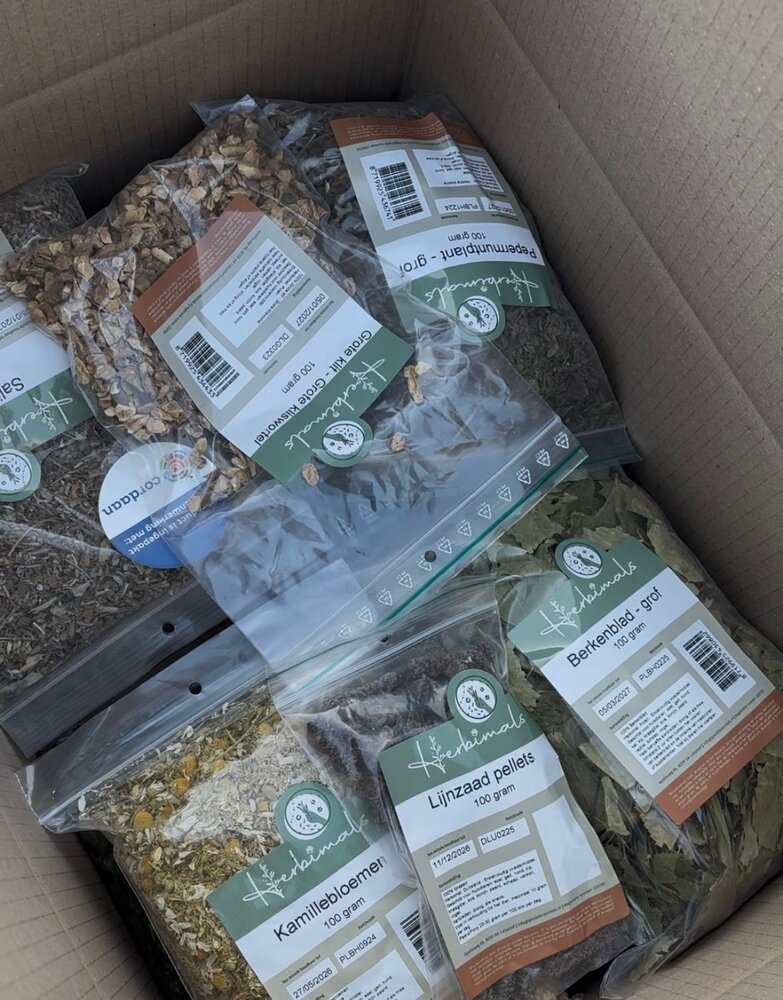 Herbimals Losse Herbimals Kruidenbox - Maandbox - Pony tot 400 kilo Herbimals Losse Herbimals Kruidenbox - Maandbox - Pony tot 400 kilo