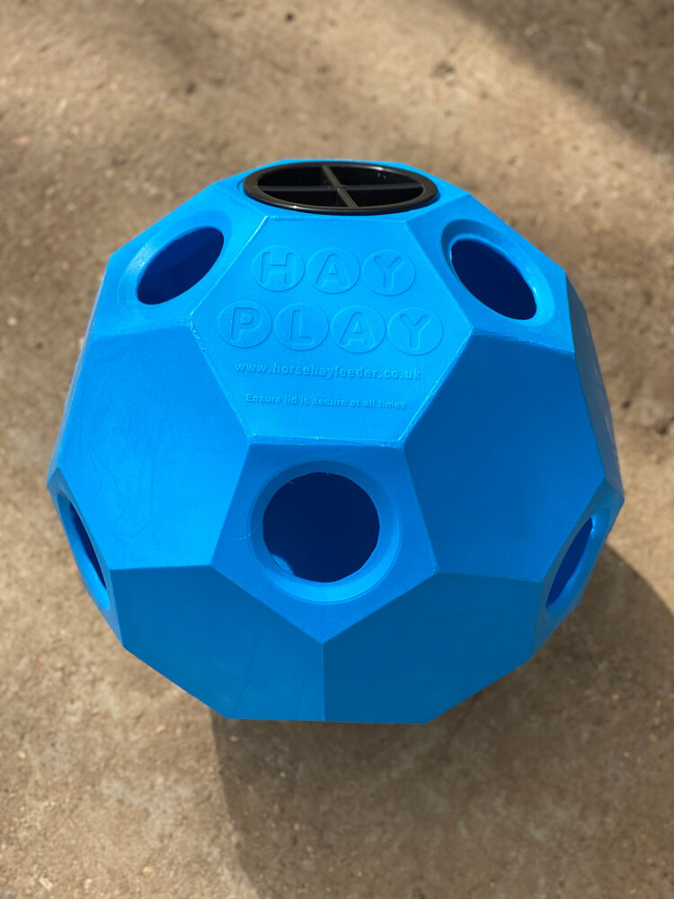 Parallax Parallax Hay Play Ball - Voerbal Parallax Parallax Hay Play Ball - Voerbal