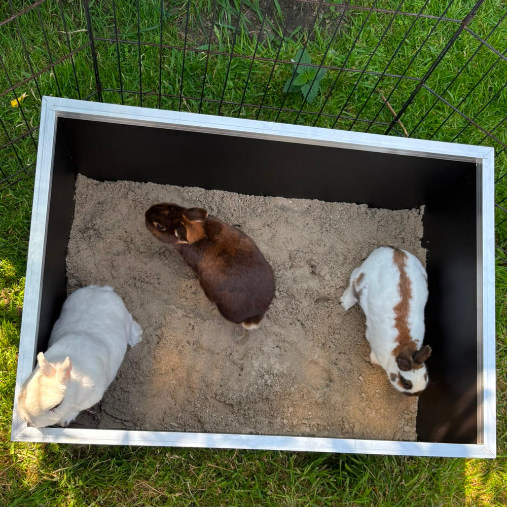 Rabbitat Rabbitat Premium Konijnenzandbak - Graafbak voor konijnen - 78.5x55x35 cm Rabbitat Rabbitat Premium Konijnenzandbak - Graafbak voor konijnen - 78.5x55x35 cm