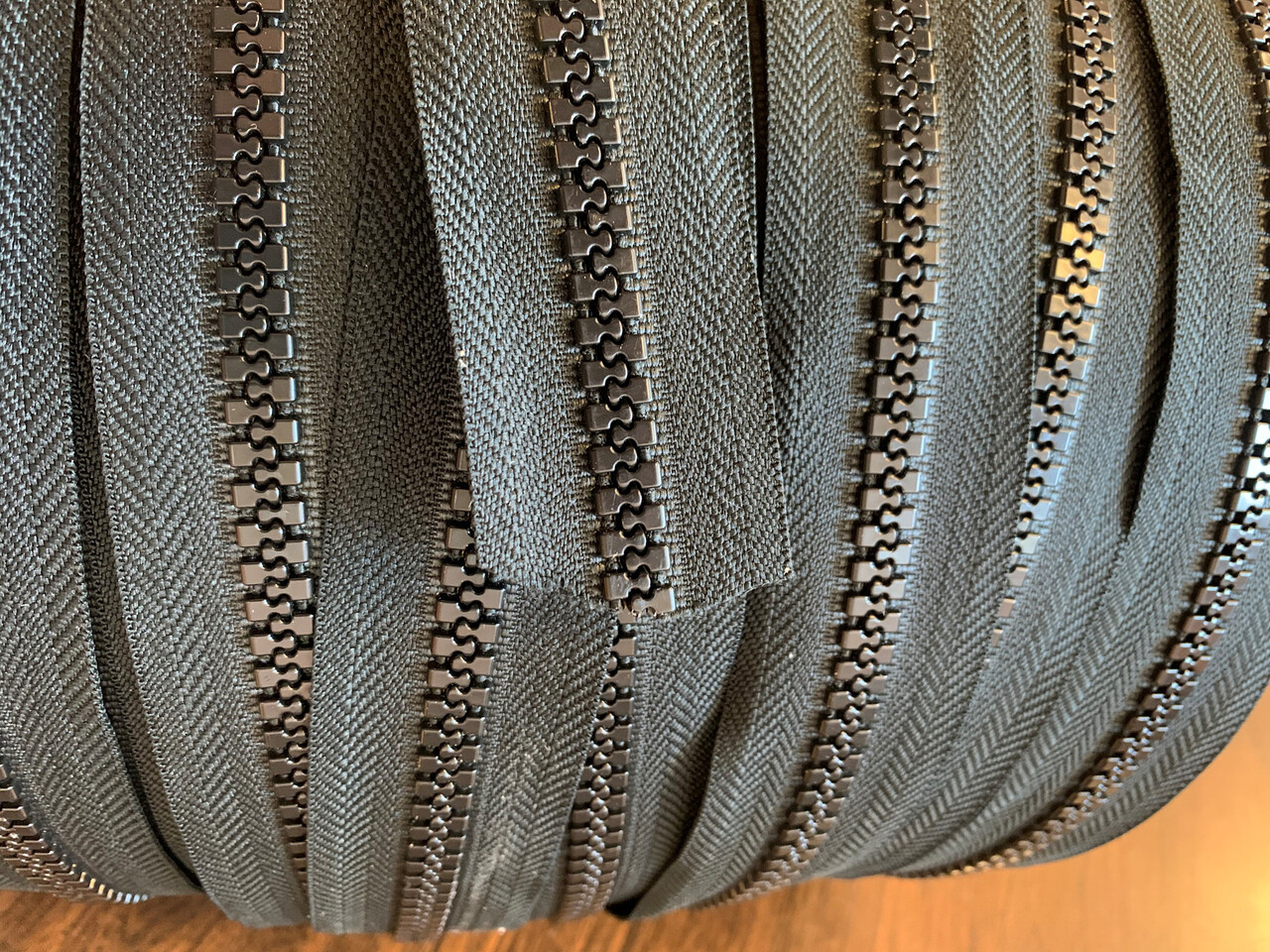 YKK YKK | Rits Bloktand | 15V | Op Rol | 15mm | Zwart | Prijs per meter