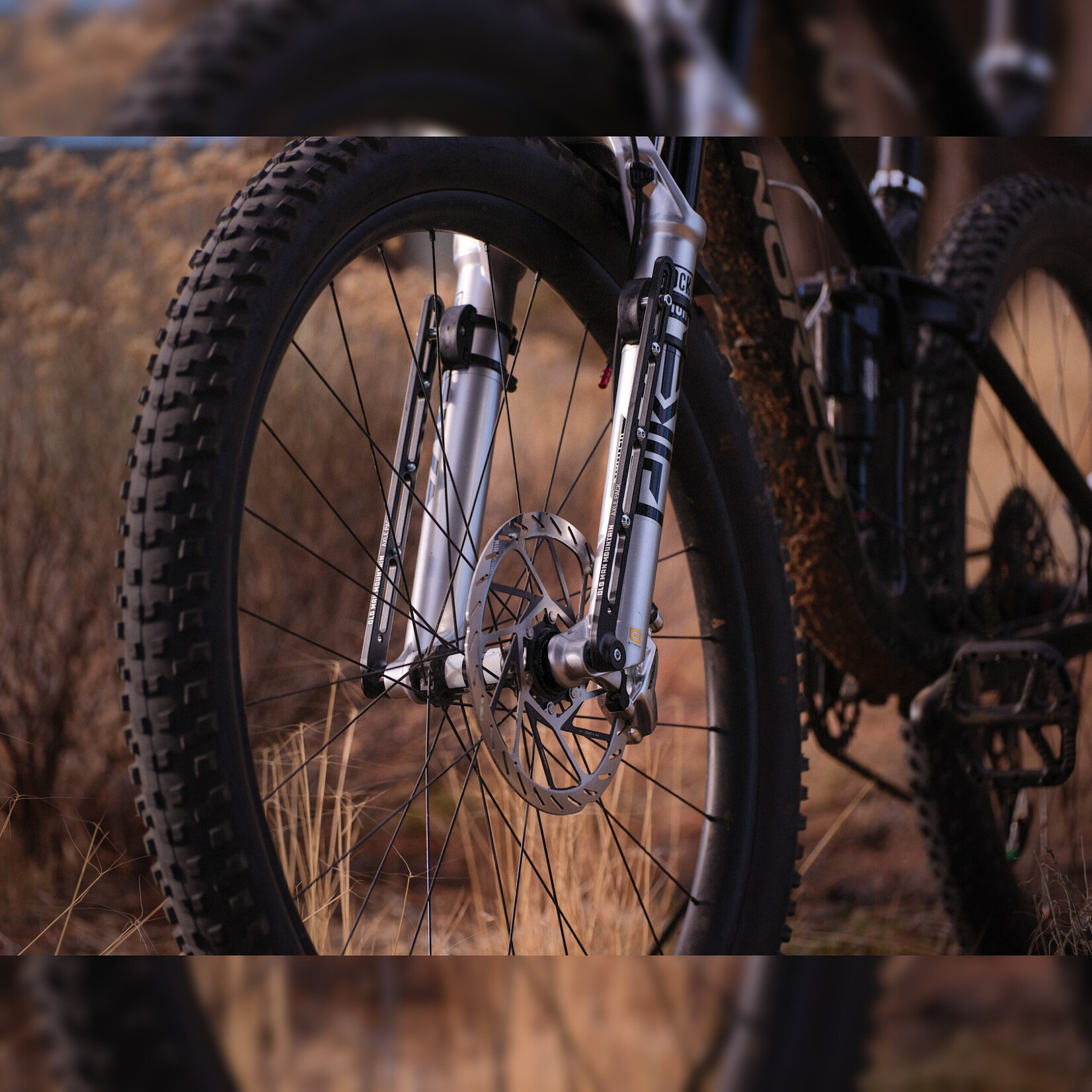 Old Man Mountain Axle Pack