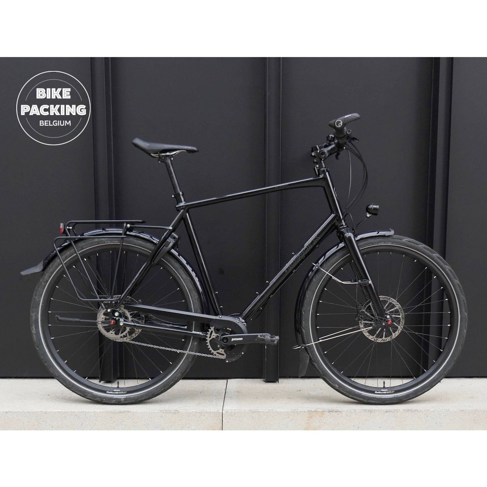 Idworx oPinion Man 64 Glossy Black (showroom)