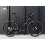 Salsa Fargo XL Black custom (showroom)