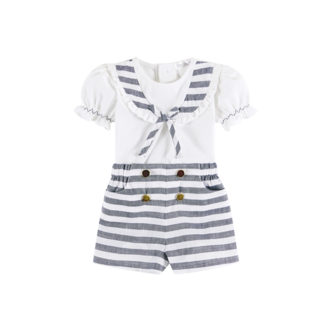 Deolinda Setje met short Riviera